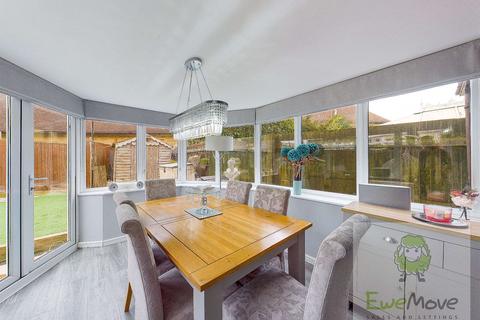 18 Drayton Close, High Halstow, Rochester, ME3 8DW