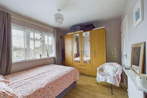 145 Gravesend Road, Strood, Rochester, ME2 3PL