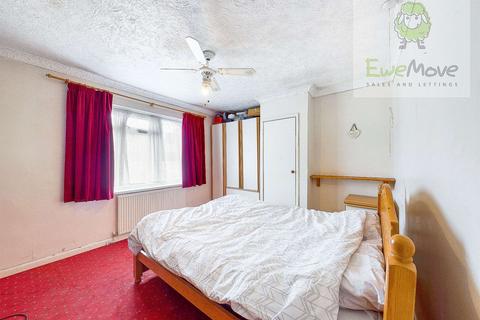 42 Hawthorn Road, Rochester, ME2 2HN