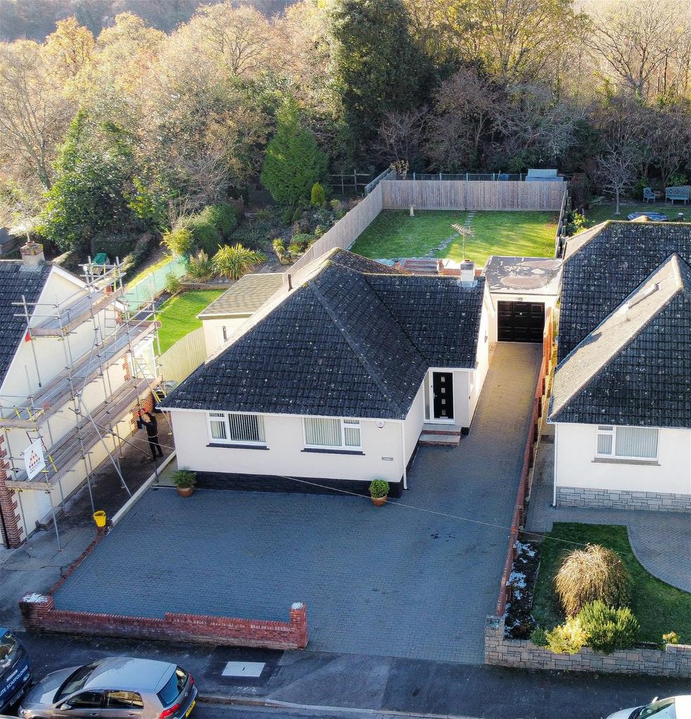 Decoy Road, Newton Abbot TQ12 2 bed detached bungalow for sale £425,000