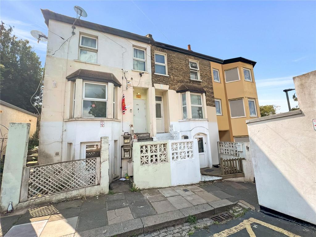 Elmdene Road, London, SE18 2 bed flat for sale £300,000