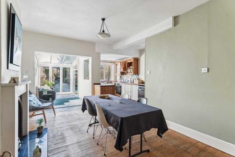 83 Oxhey Avenue, Watford, WD19 4HB