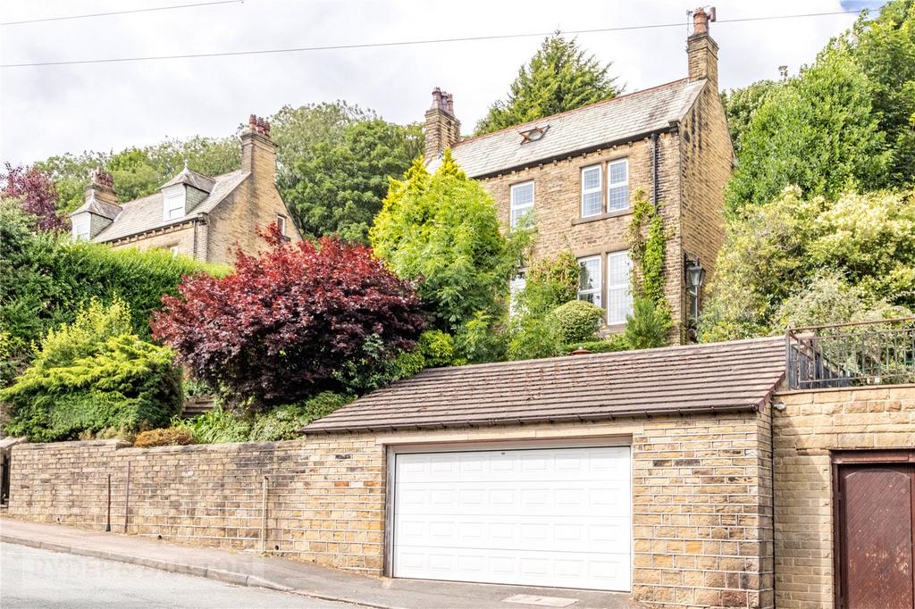 Halifax Old Road, Birkby, Huddersfield, West Yorkshire, HD2 4 bed