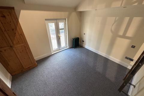 1 bedroom flat to rent, New Street, Burton-On-Trent, DE14
