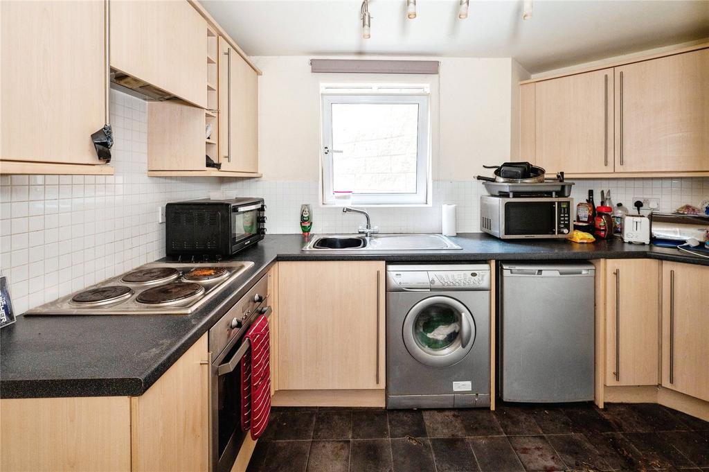 Minster Road, StourportonSevern, Worcestershire, DY13 1 bed apartment for sale £85,000