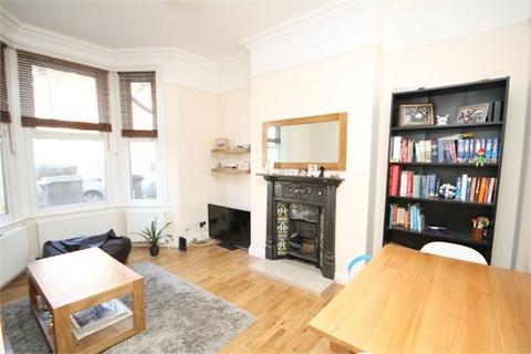 2 bedroom flat to rent, Huddlestone Road, Willesden