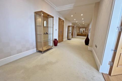 4 bedroom apartment for sale, Penthouse, 40 Majestic Apts, King Edward Rd, Onchan, IM3 2BD