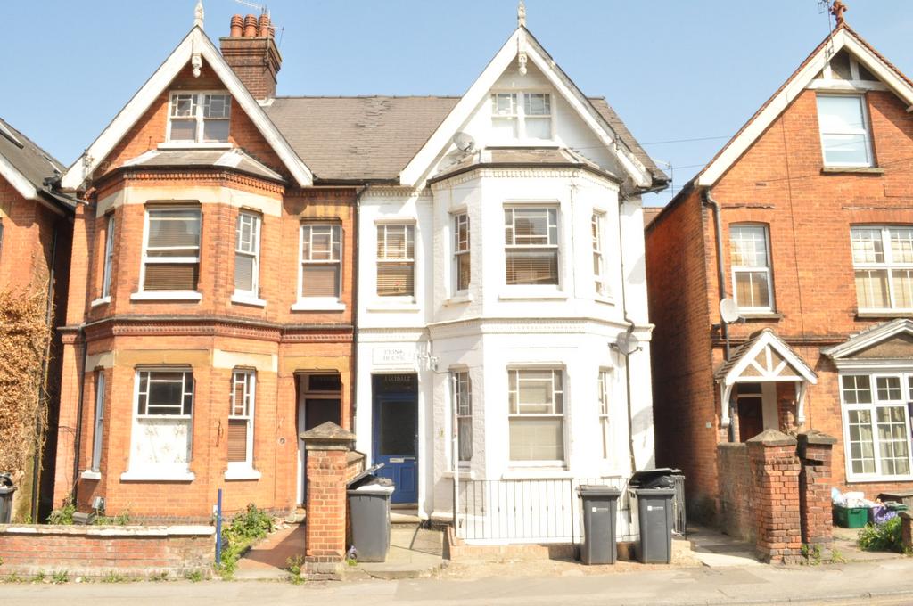 York Road, Guildford, Surrey, GU1 1 bed apartment to rent £1,250 pcm