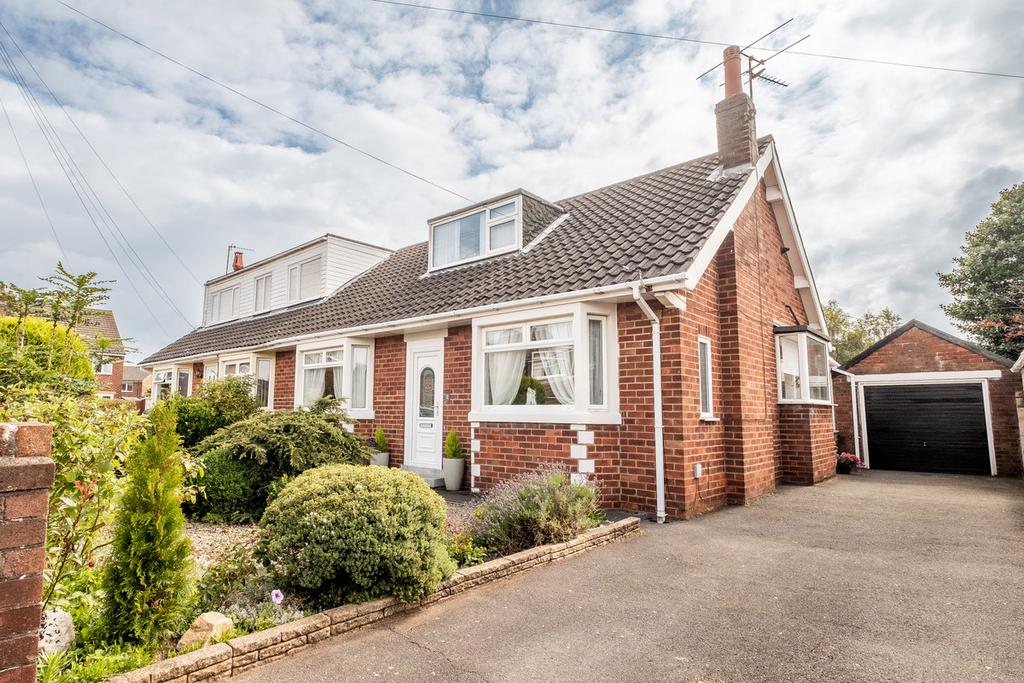 Wellow Place, Ansdell, Lytham St. Annes, FY8 2 bed bungalow for sale