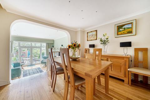 38 Manor Road, Teddington, TW11 8AB
