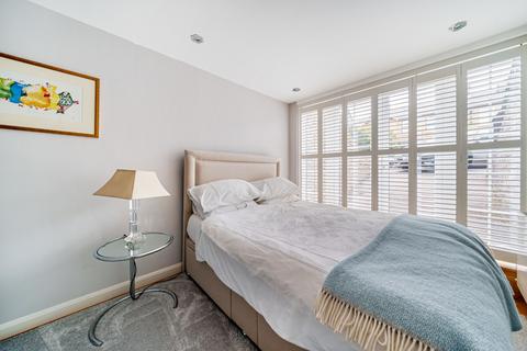38 Manor Road, Teddington, TW11 8AB