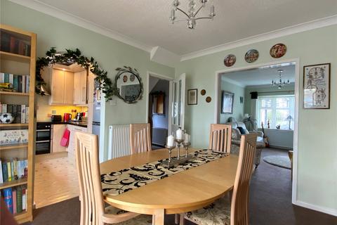 43 Fairway, Bradford, BD7 4JG