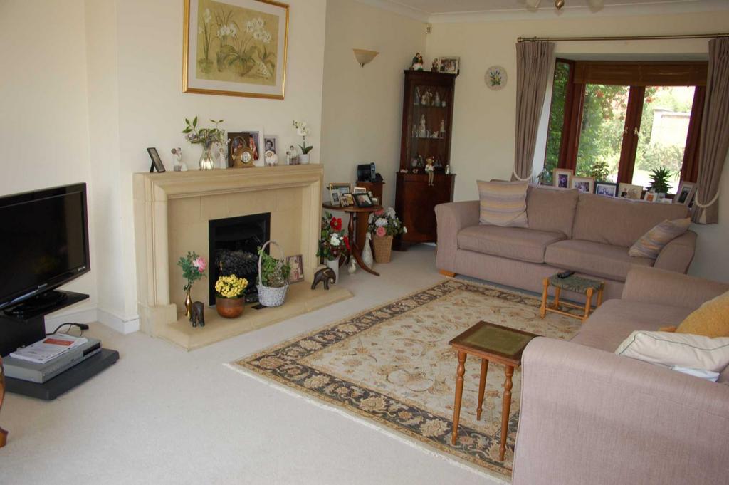 Highgrove, Taunton TA1 4 bed detached house for sale £615,000