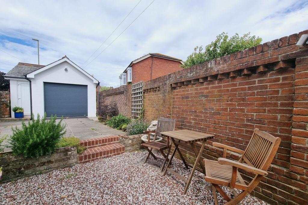 Garden/garage