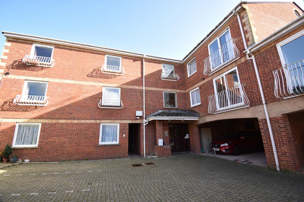 Exeter Road, Exmouth EX8 1 bed flat £82,000