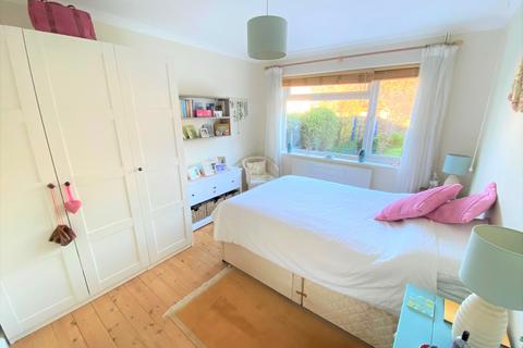 10 April Close, Exmouth, EX8 4QE