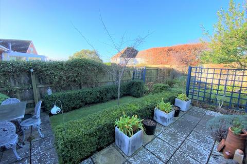 10 April Close, Exmouth, EX8 4QE