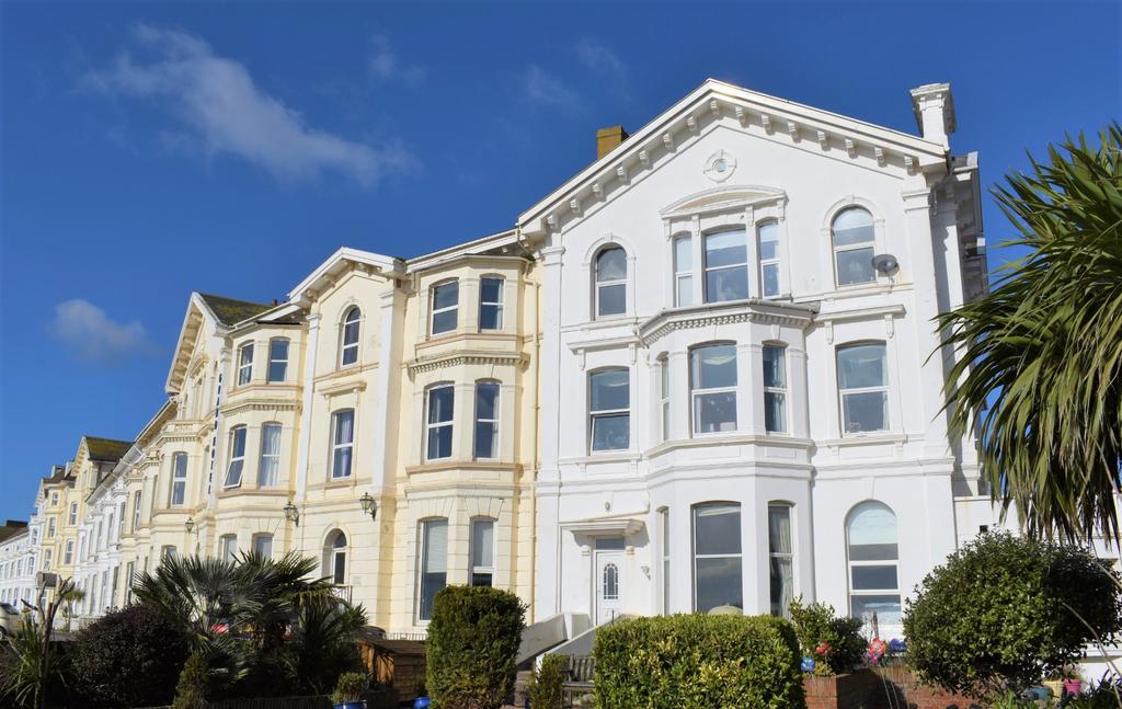 Morton Crescent, Exmouth EX8 2 bed apartment £395,000