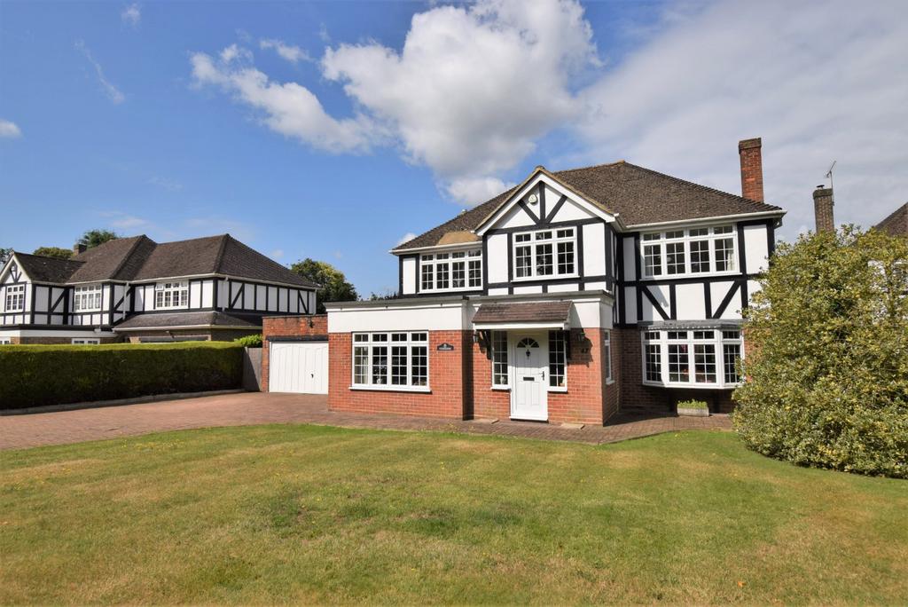 Green Lane, Burnham, SL1 5 bed detached house for sale £1,195,000