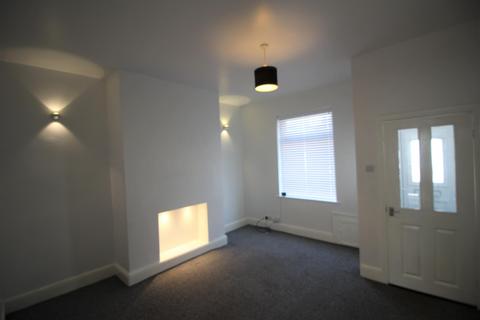 2 bedroom terraced house to rent, Vine Street, Chadderton, OL9