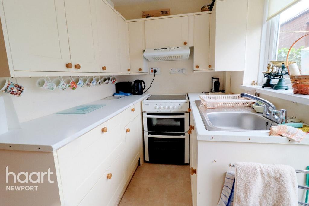 Baneswell Courtyard, Newport 2 bed terraced house for sale £135,000