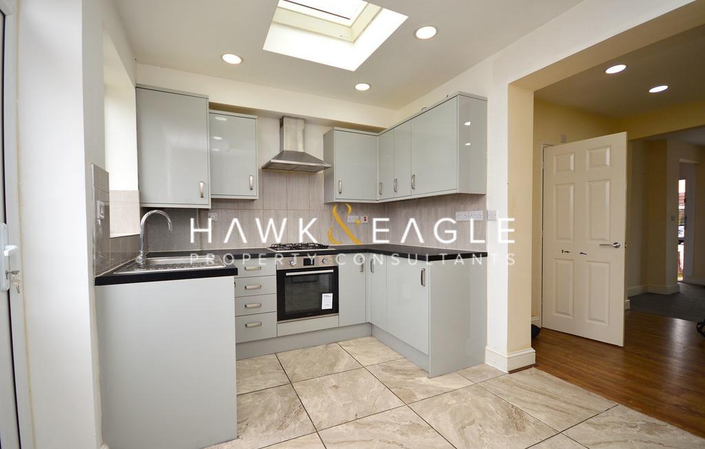 Linley Crescent, Romford, London, RM7 3 bed house £1,902 pcm (£439 pw)
