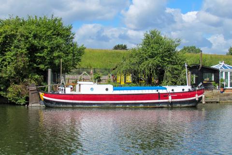 1 bedroom houseboat for sale, Laleham Reach, Chertsey KT16