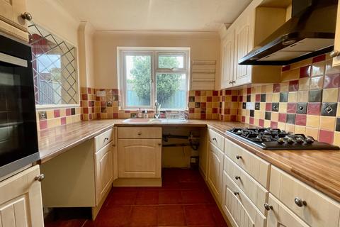 28 Garden Close, Exeter, EX2 5PA