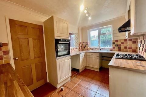 28 Garden Close, Exeter, EX2 5PA