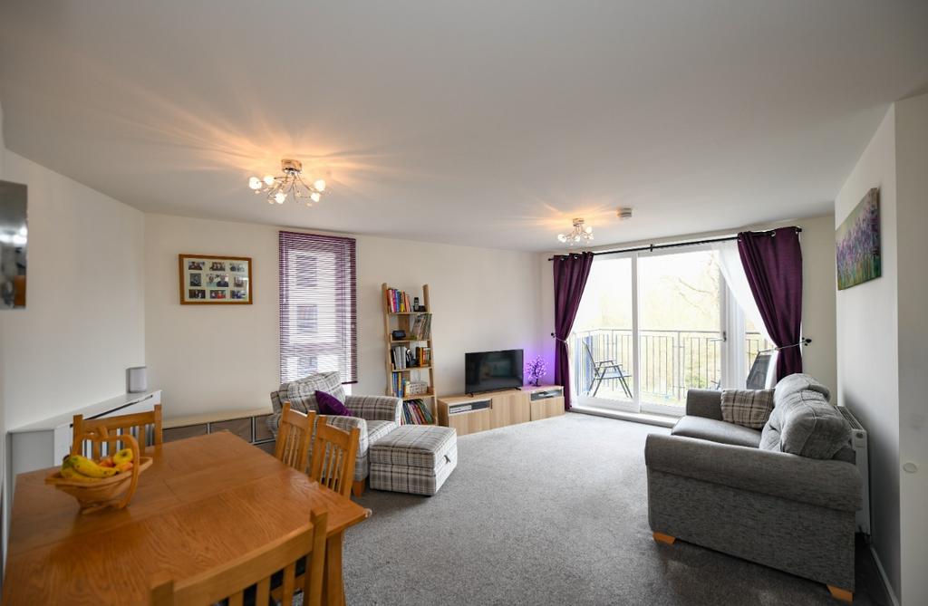 Haughview Terrace, New Gorbals, Glasgow, G5 2 bed flat for sale £164,000