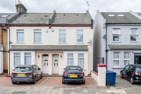 18 Coldershaw Road, London, W13 9DX