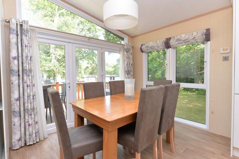 3 bedroom park home for sale, Woodland View, Hoburne Bashley Holiday Park, New Milton, Hampshire, BH25