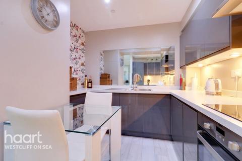 2 bedroom apartment for sale, Victoria Avenue, Southend-On-Sea