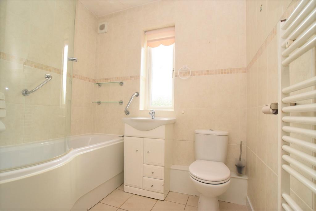 Dunvegan, 20 Ryedale Road, Dumfries, DG2 7 EP - Gri
