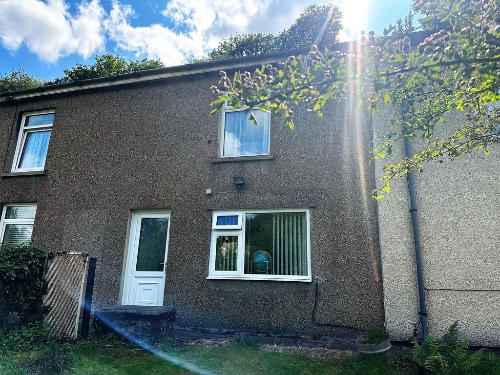 Lower New Houses, Lower Cwmtwrch, Swansea. 2 bed terraced house for