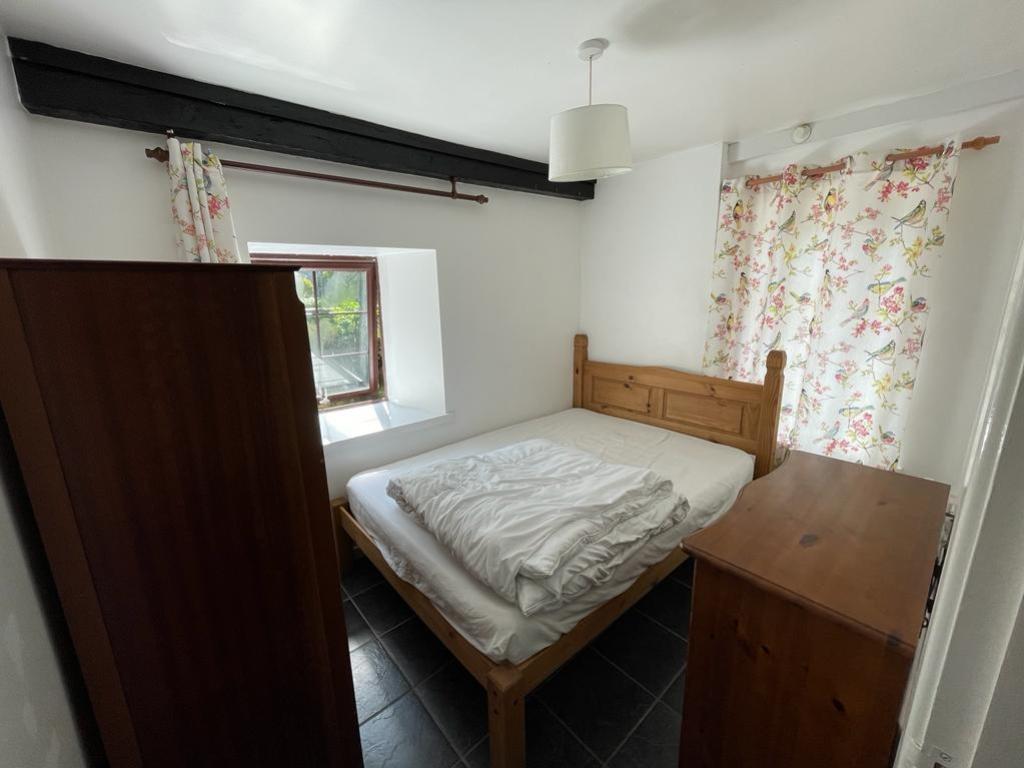 Flat 8 Riverside Court, Quay Street, Lostwithiel 1 bed flat £600 pcm