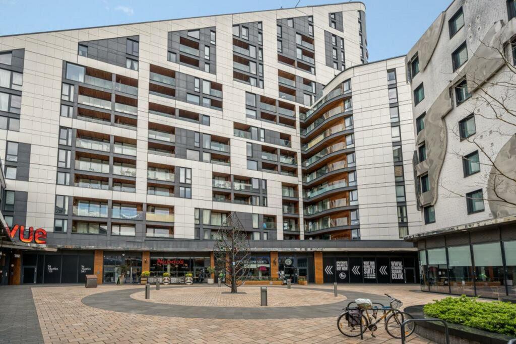 Dewey Court St Marks Square Bromley BR2 2 bed apartment to rent £