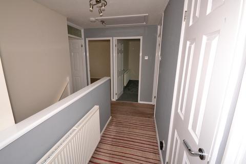 2 bedroom flat to rent, Ayland Close, Newent, Gloucestershire