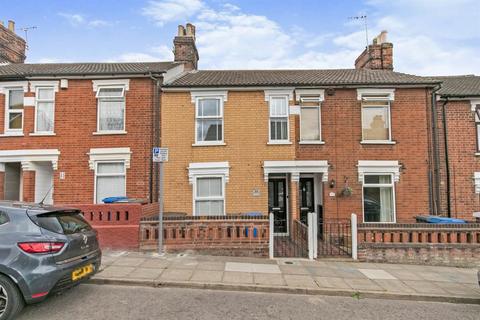 2 bedroom terraced house to rent, Martin Road, Ipswich, IP2