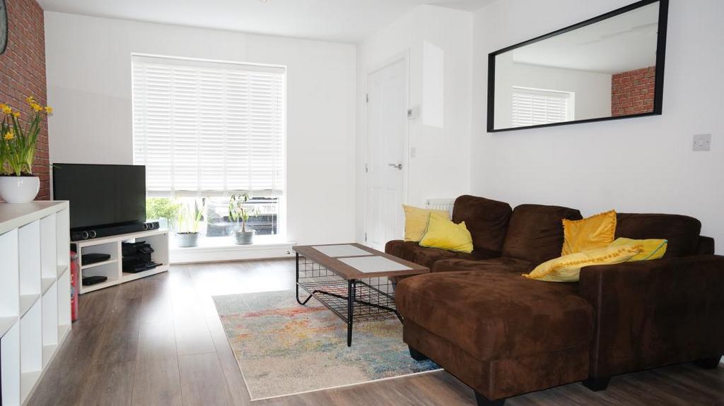 Garforth Ave Ancoats 2 bed terraced house to rent £1,450 pcm (£335 pw)