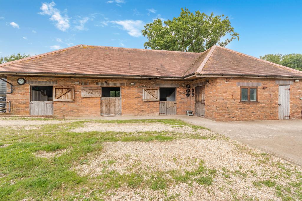 Bulley, Churcham, Gloucester, Gloucestershire, GL2 4 bed detached house for sale £1,250,000