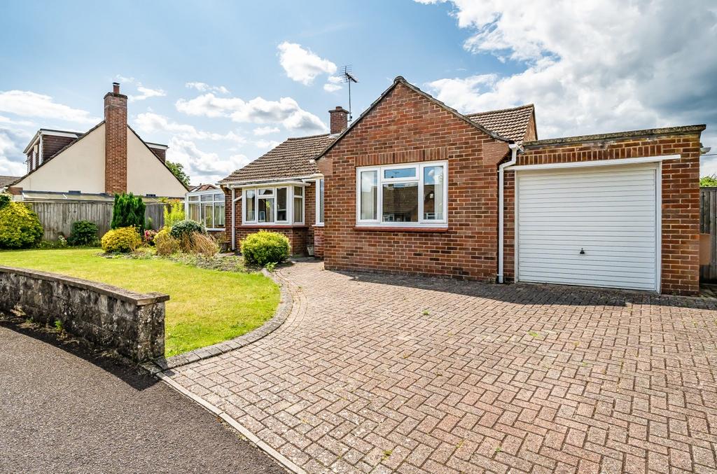 Plants Green, Warminster, BA12 3 bed detached bungalow £365,000