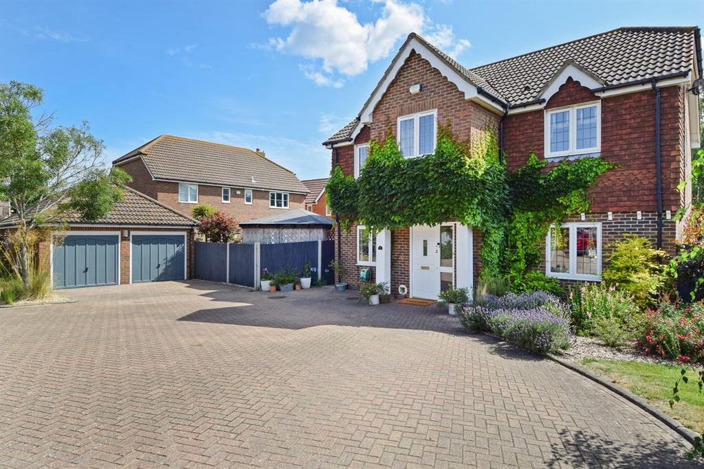 Teal Drive, Herne Bay 5 bed detached house for sale £575,000