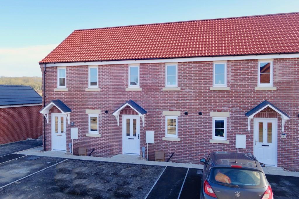 rowntree-avenue-pocklington-2-bed-terraced-house-190-000