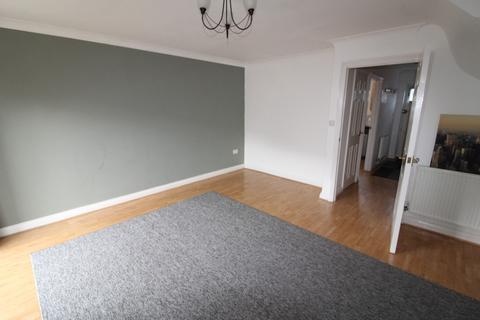 4 bedroom end of terrace house to rent, Fore Street, Heavitree