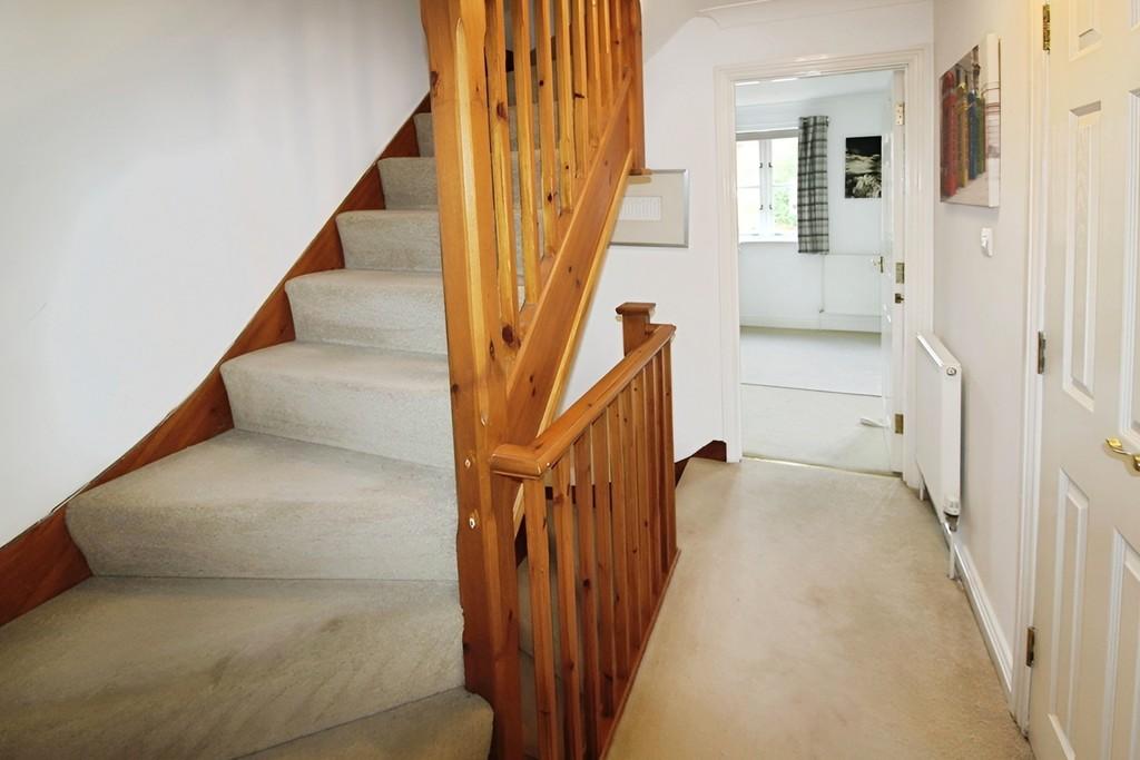 Fea12489-Hall