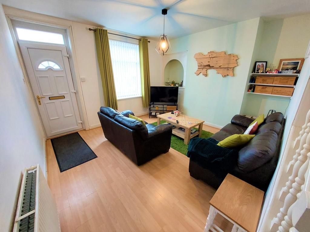 Church Street, Orrell, Wigan, WN5 2 bed terraced house £140,000