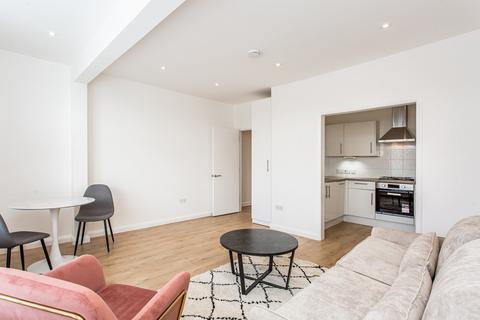 1 bedroom flat to rent, Lighthouse Apartments, Commercial Road, London