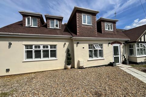 14 Willow Walk, Upminster, RM14 1XH