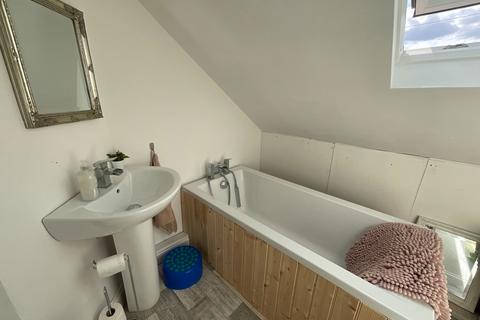 14 Willow Walk, Upminster, RM14 1XH